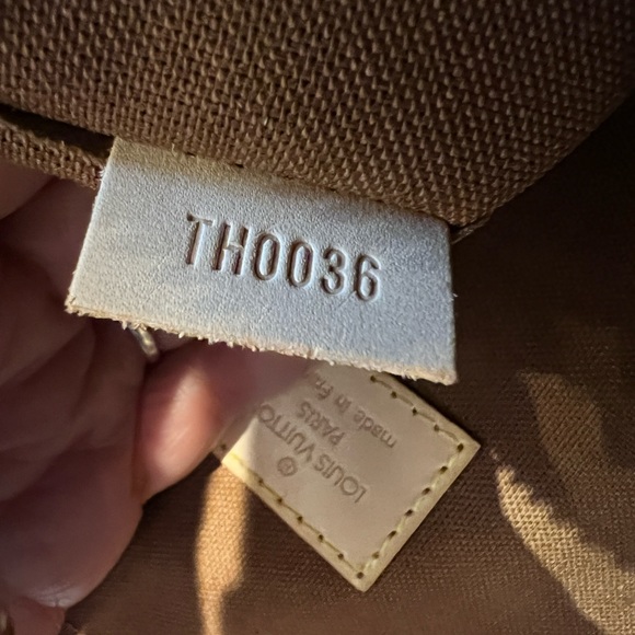 Louis Vuitton Lockit bag - Picture 6 of 6